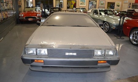 ¡Qué fuerte, Doc! Este DMC-12 viajó nuevo desde 1981 al 2014