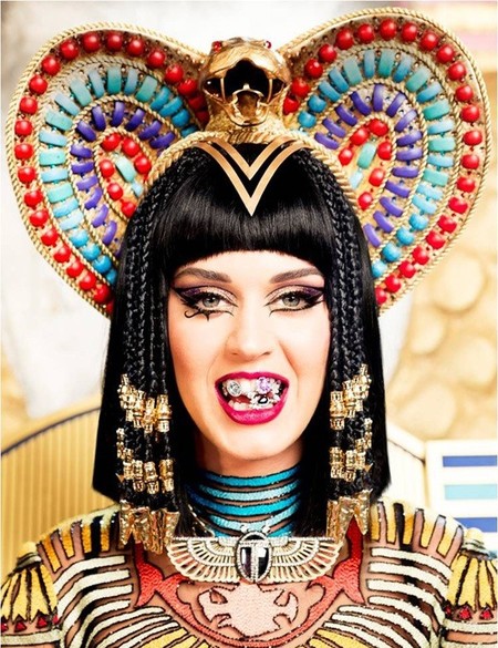 ¡Pasen y vean señores, conozcan a la nueva Katy-Patra!