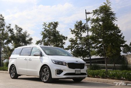 KIA Sedona, a prueba: una miniván con sólida capacidad de convicción