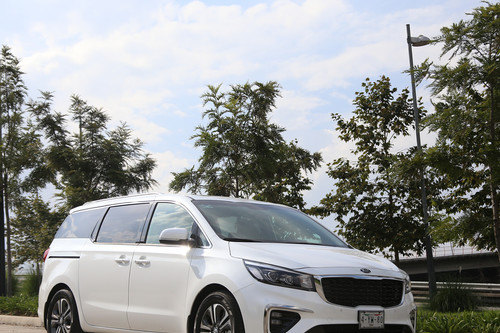 KIA Sedona, a prueba: una miniván con sólida capacidad de convicción