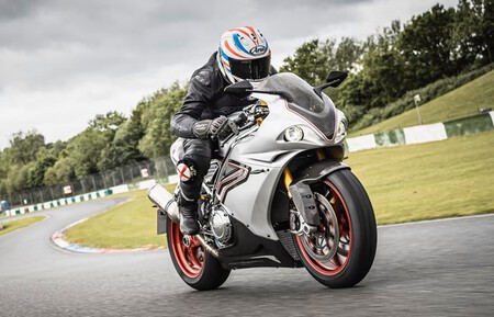 Norton V4sv Precio005