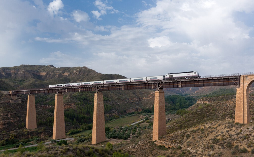 Si la pregunta es cuál es la ciudad de España más castigada por Renfe, tenemos una seria candidata: Almería