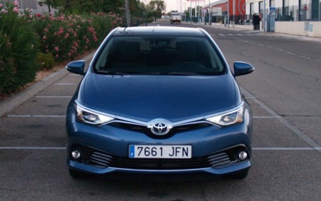 Toyota Auris 120t 03