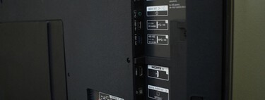 Los cables detrás de la tele son una molestia visual pero apretarlos no es la solución. Lo he aprendido por las malas