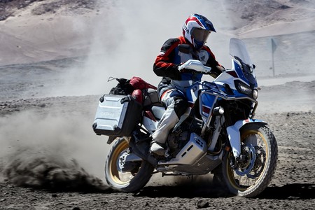 Honda CRF1000L Africa Twin Adventure Sports: más alta, más fuerte, más lejos