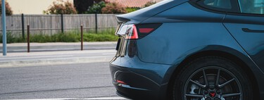 Tiene un Tesla, lo carga en casa y ve cómo su factura eléctrica sube entre un 20 y un 30%. Aún así ahorra dinero 