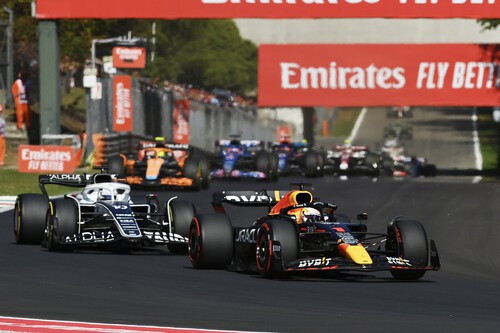 Max Verstappen se pasea en Monza entre los abucheos de los tifosi a la FIA tras un polémico y triste final