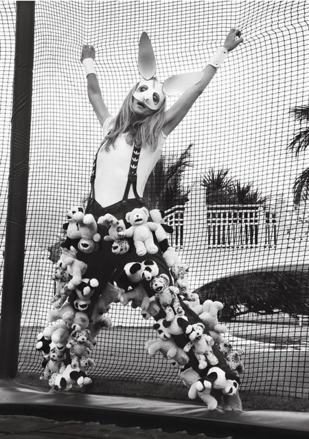 WTF! Celine Dion vive su particular Halloween adelantado en 'V Magazine'
