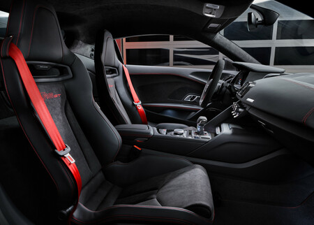 Audi R8 Coupe V10 GT RWD 2023