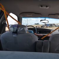 Ha faltado tiempo: ya hay youtubers estrellando coches porque Apple dice que el iPhone 14 llama a emergencias en caso de accidente