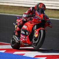 Pecco Bagnaia marca terreno en casa, Marc Márquez sigue muy fuerte y Pedro Acosta quiere dar la sorpresa en Misano 