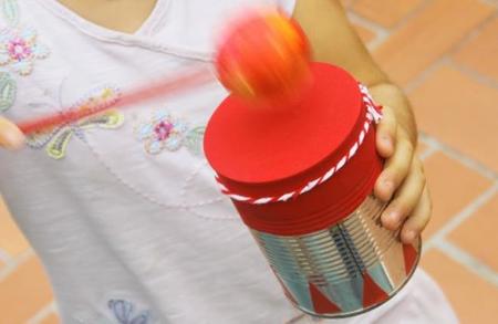 Un buena idea: instrumentos musicales con objetos reciclados