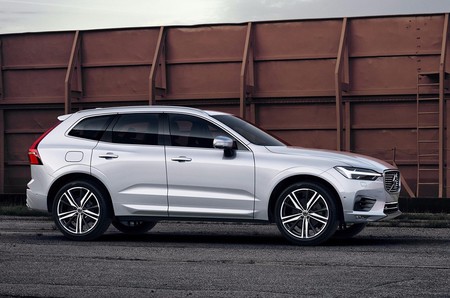 Polestar le mete mano al Volvo XC60 T8 y con 421 CV tenemos empate al Volvo más potente