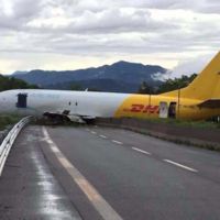Cómo rellenar el parte del seguro cuando te estrellas contra un avión