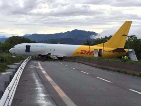 Cómo rellenar el parte del seguro cuando te estrellas contra un avión