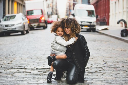 El emotivo vídeo donde las niñas comparten una lección de autoestima y amor propio con sus madres