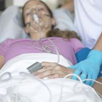 Parir por cesárea aumentaría las complicaciones en embarazadas con coronavirus