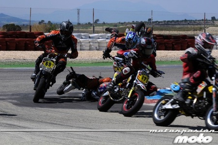 Curso minimotard caída