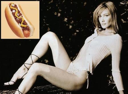 Carla Bruni y su perrito caliente