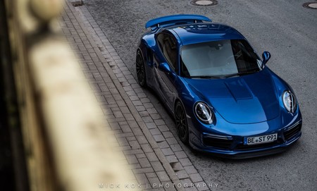 Porsche 911 Turbo S Edo Competition Blue Arrow