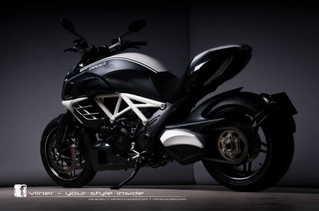 Ducati Diavel AMG por Vilner