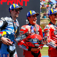 Los nuevos dueños de MotoGP quieren acabar con españoles e italianos en la parrilla a base de cheques: pagarán a equipos para contratar otras nacionalidades