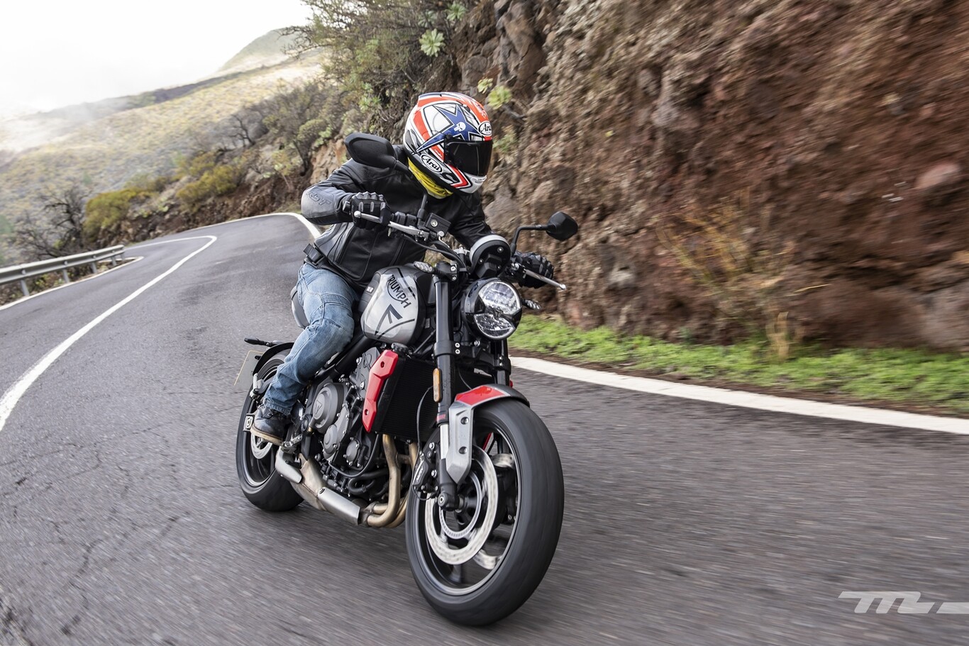 Probamos la Triumph Trident: una moto naked para el carnet A2 con el motor justo, mucha polivalencia y un toque sport