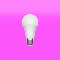 MediaMarkt tiene en su Outlet esta bombilla inteligente de Xiaomi por menos de 7 euros: controla la luz de tu hogar con este chollazo