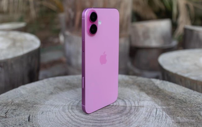 iPhone 16