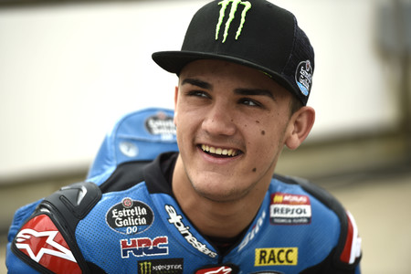 Aron Canet quiere ser Campeón de Moto3, renueva un año más con el Estrella Galicia 0,0