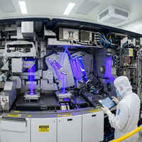 China necesita fabricar chips de vanguardia para disputar la supremacía mundial a EEUU. Para lograrlo tiene dos "proyectos Manhattan"