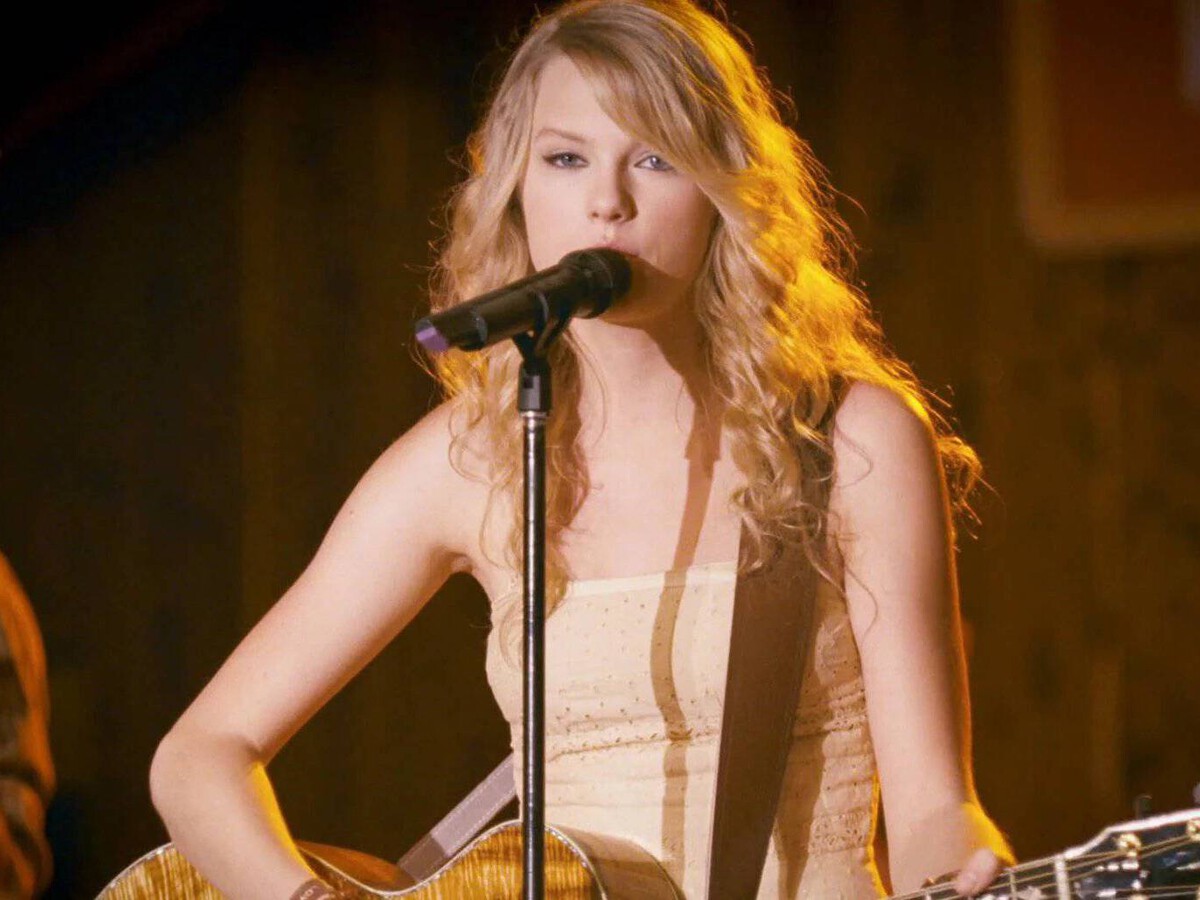 Aquella vez que Taylor Swift hizo un cameo en una película de Miley Cyrus y  nos dejó una de sus mejores canciones, image size:1200x900