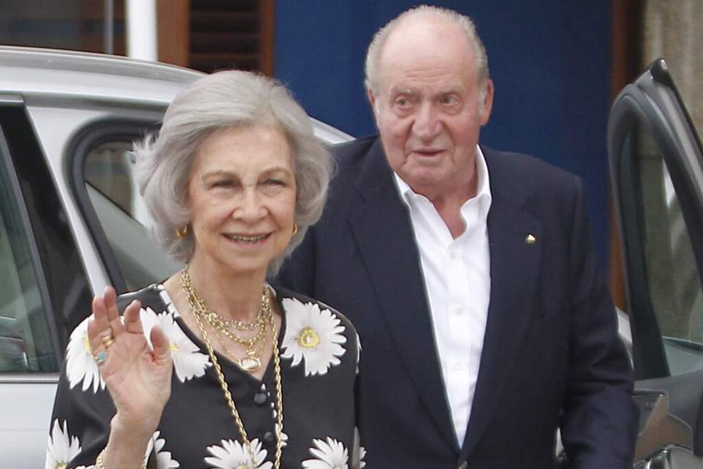 Doña Sofía, dispuesta a viajar hasta Abu Dabi para citarse con su marido, Juan Carlos de Borbón (el más bribón)