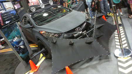 Zombie Survival Machine, o el Elantra que se levantó con los pelos locos