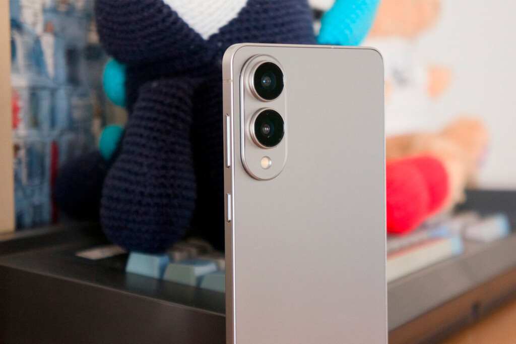 Samsung también ha puesto a dieta el precio del Galaxy S25 Edge por el Black Friday. El de 512 GB nunca ha costado tan poco