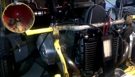 Este Citroën 2CV va como una moto y es capaz de hacer el 0 a 100 en menos de 9 segundos