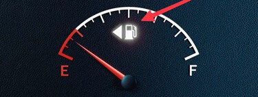 En 1986 un hombre aparcó en el lado equivocado de la gasolinera. Ese día resolvió un problema vergonzoso para todos los conductores