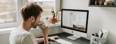 Este trabalhador acumulou três empregos durante um ano e foi demitido dos três no mesmo dia 