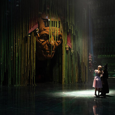 Wicked Mago Stage