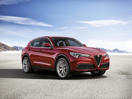 Con 280 caballos el Alfa Romeo Stelvio First Edition es un caramelo de 62.000 euros