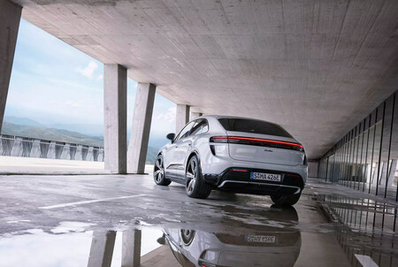 Porsche Macan Ev 4