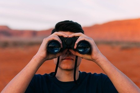 Estos son los tipos de curiosidad que existen, según un psicólogo