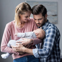 Devolución del IRPF por maternidad y paternidad: siete respuestas a tus preguntas antes de solicitarla