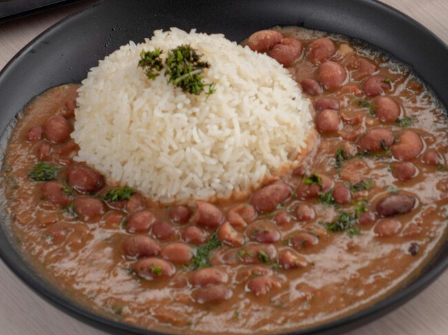 Expertos explican por qué el taco de frijoles sigue siendo uno de los platillos más nutritivos de México