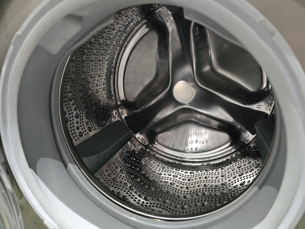 Cómo limpiar la lavadora y sus gomas sin dañarla
