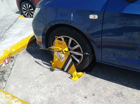 Si tu auto no tiene placas, esto debes poner en el parquímetro