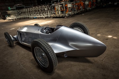 Infiniti Prototype 9 Concept