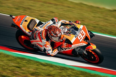 Marc Marquez Se Monta Encima De Una Motogp 100 Dias Despues De Su Operacion 006