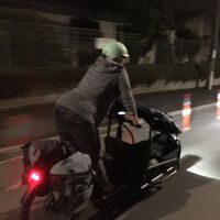 Una parlamentaria de Nueva Zelanda va al hospital en bicicleta para dar a luz