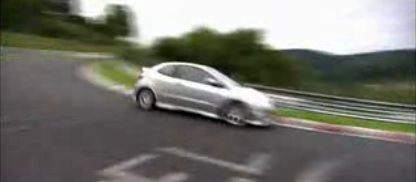 Jenson Button se da una vuelta por Nürburgring con un Honda Civic Type-R